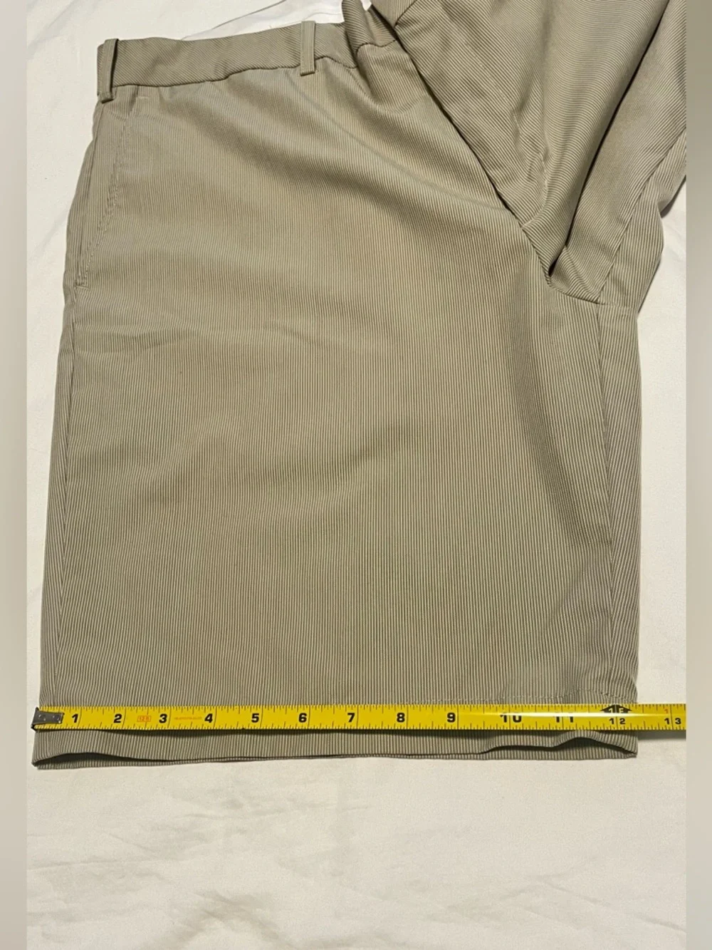 Walter Hagen Men”s Tan  & White Pinstripe Flat-Front Golf Shorts Size 40 - Picture 9 of 12